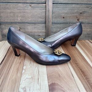 Vtg Salvatore Ferragamo Metallic Pewter Leather Kitten Heels w/ Gold Detail 8.5